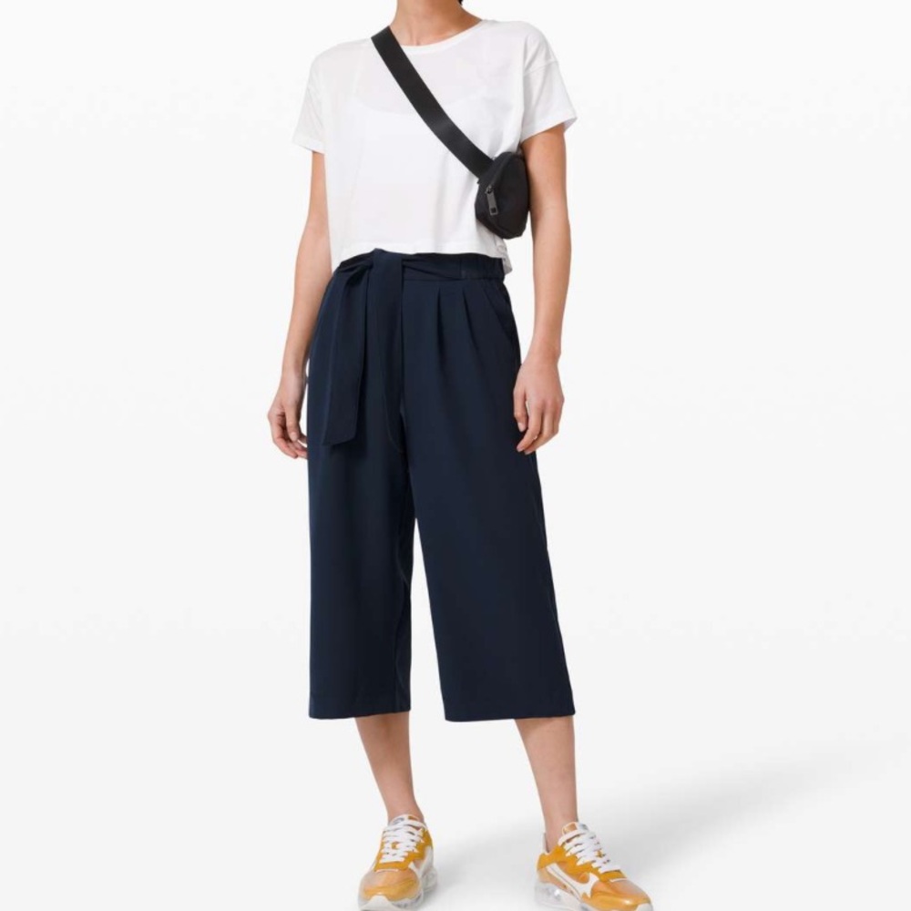 Lululemon Noir Crop Pant
